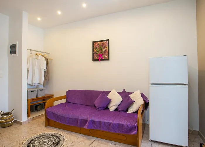 Kampus Living Studios & Suites