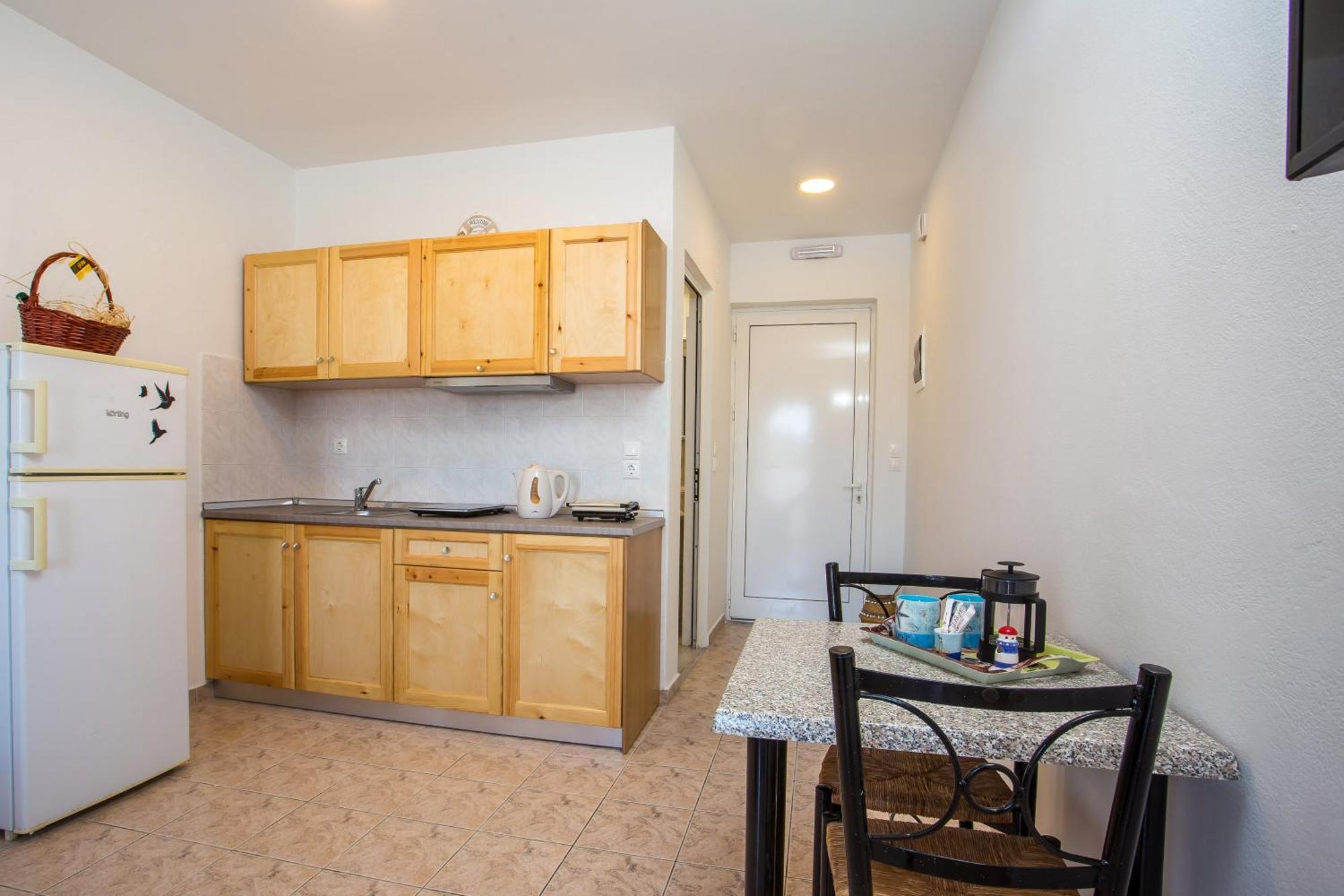 Apartment Kampus Living & Faliraki
